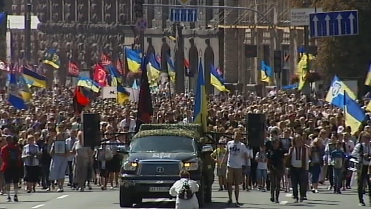 Понад 200 дніпрян долучились до «Маршу захисників України» (ВІДЕО)