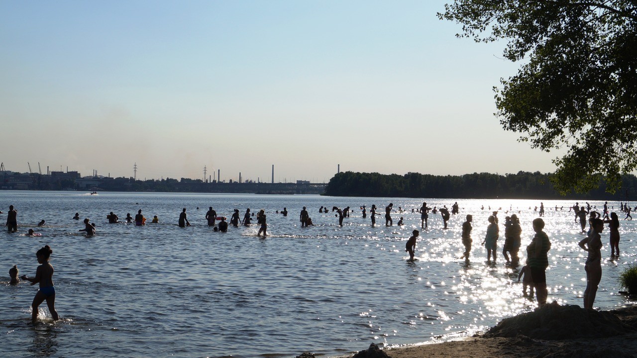 На Дніпропетровщині заплановані до відкриття 12 офіційних пляжів, вже готові приймати відпочивальників тільки половина – Держспоживслужба