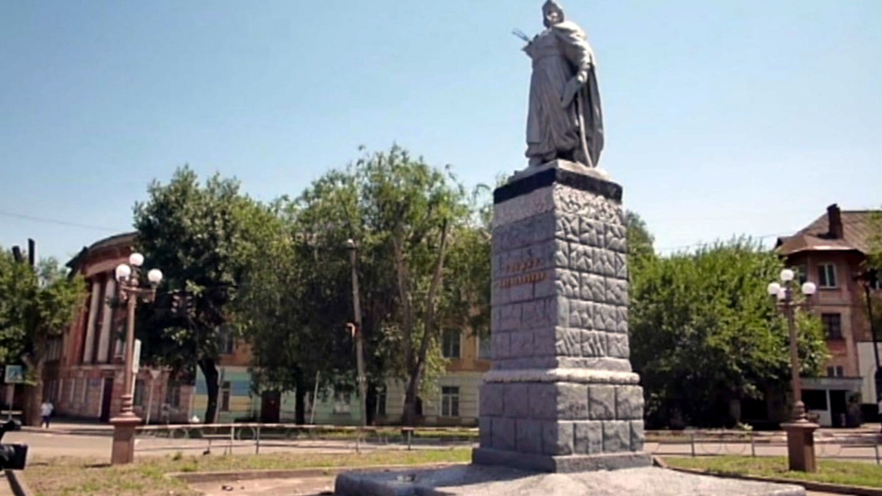 У пам’ятника Богдану Хмельницькому в Кривому Розі відпала рука з булавою