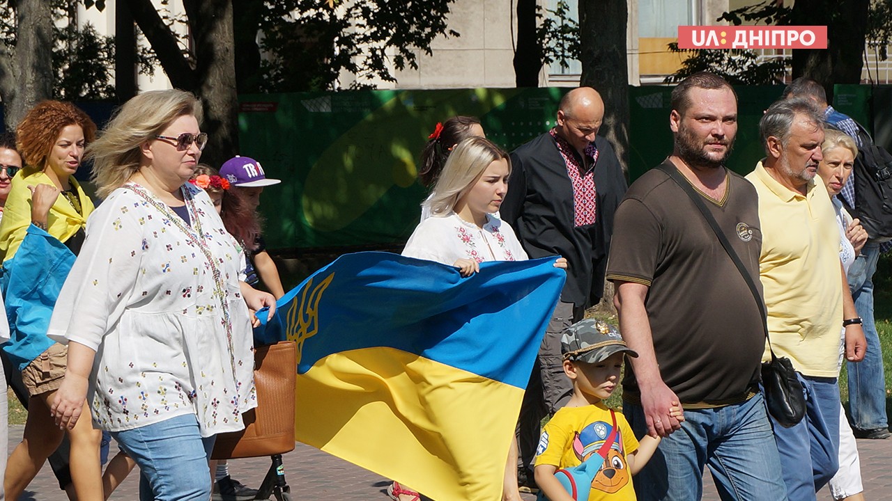 Центром Дніпра пройшов марш, приурочений до Дня незалежності України (ФОТО, ВІДЕО)