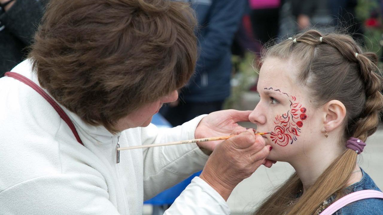 На фестивалі в Петриківці встановили рекорд з боді-арту (ФОТО)